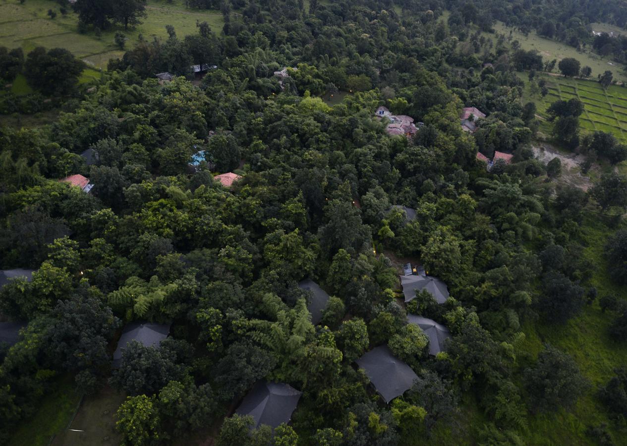 Hotel Pench Jungle Camp à Khawāsa Extérieur photo