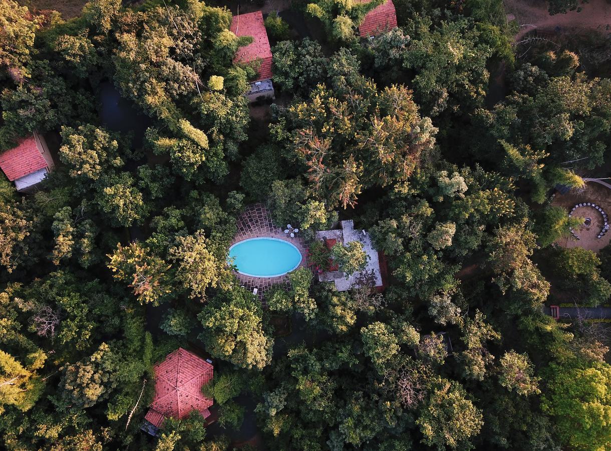 Hotel Pench Jungle Camp à Khawāsa Extérieur photo