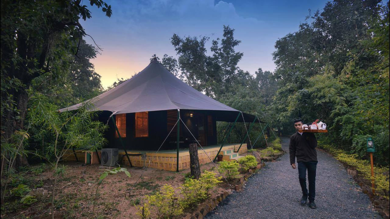 Hotel Pench Jungle Camp à Khawāsa Extérieur photo