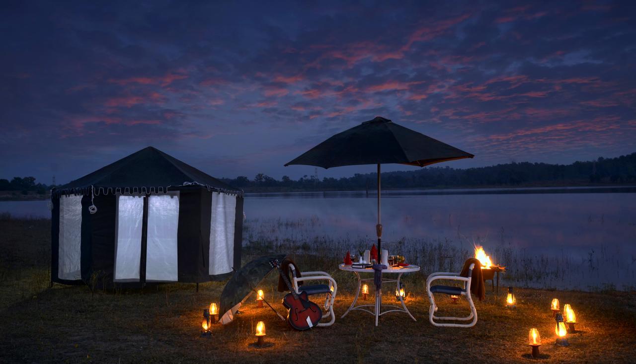 Hotel Pench Jungle Camp à Khawāsa Extérieur photo