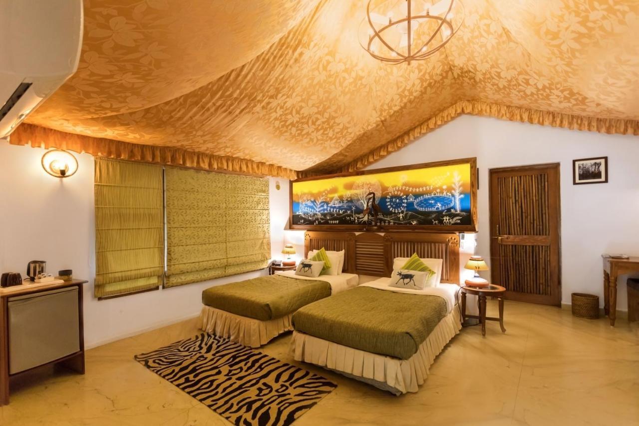 Hotel Pench Jungle Camp à Khawāsa Extérieur photo