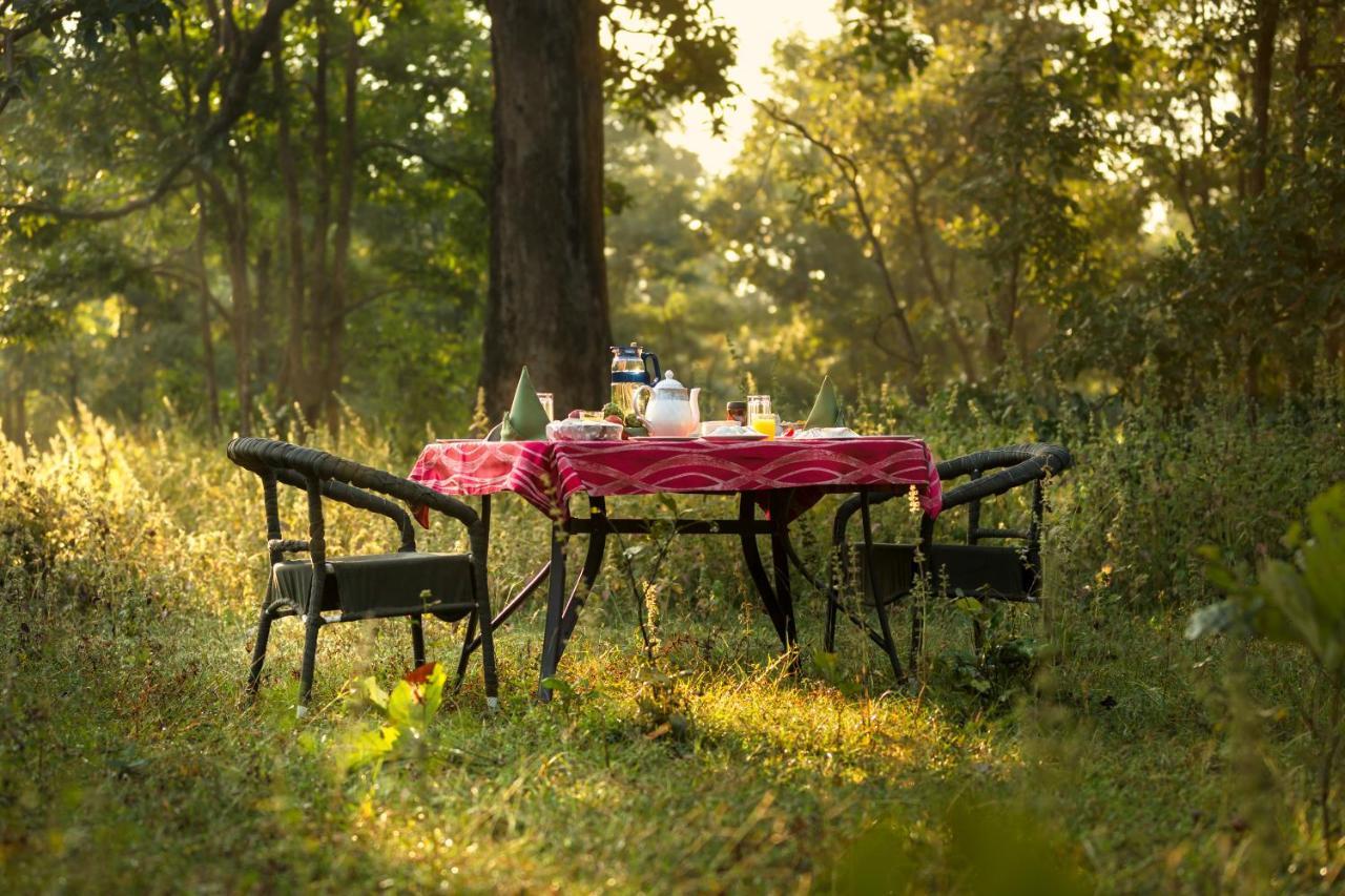 Hotel Pench Jungle Camp à Khawāsa Extérieur photo