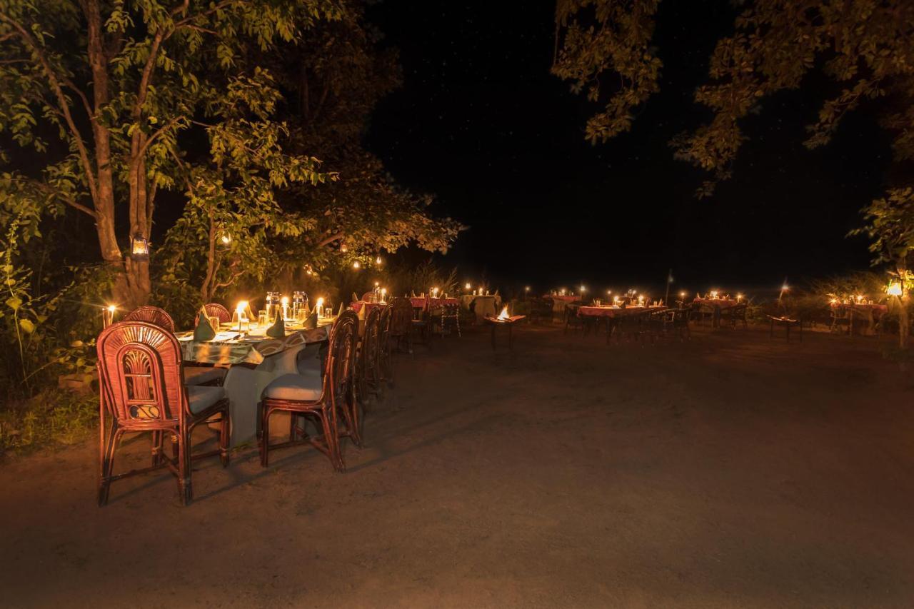 Hotel Pench Jungle Camp à Khawāsa Extérieur photo