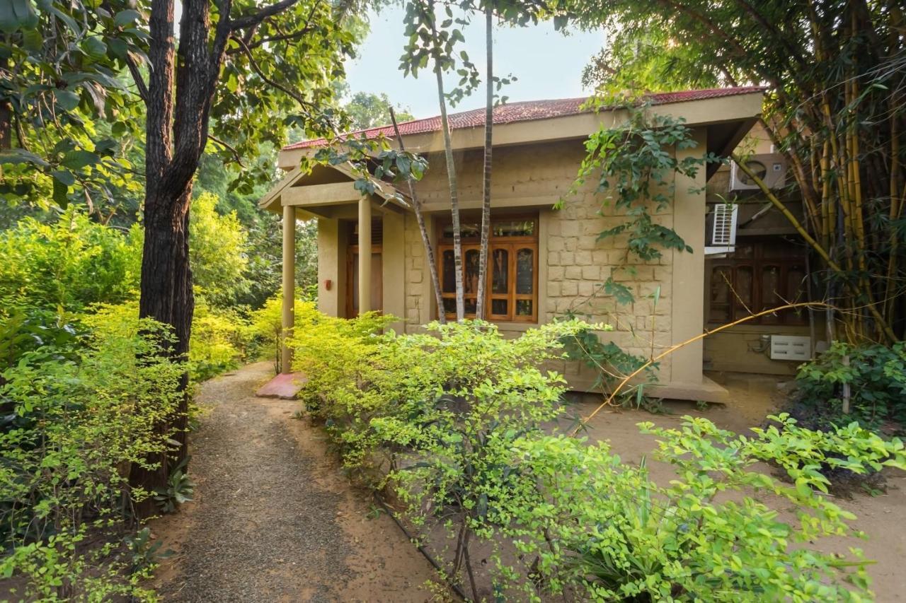 Hotel Pench Jungle Camp à Khawāsa Extérieur photo