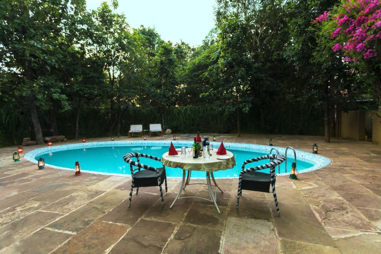 Hotel Pench Jungle Camp à Khawāsa Extérieur photo